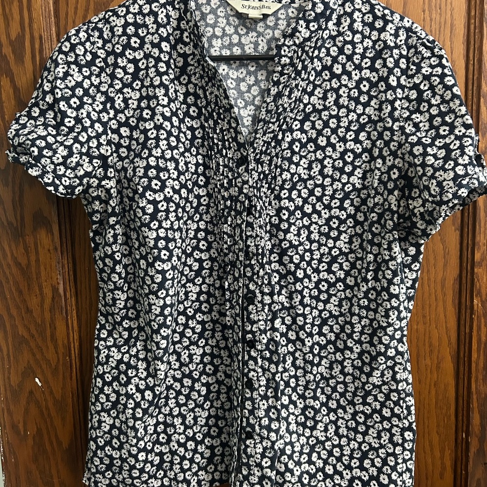 St. John's Bay Black and White Floral Blouse